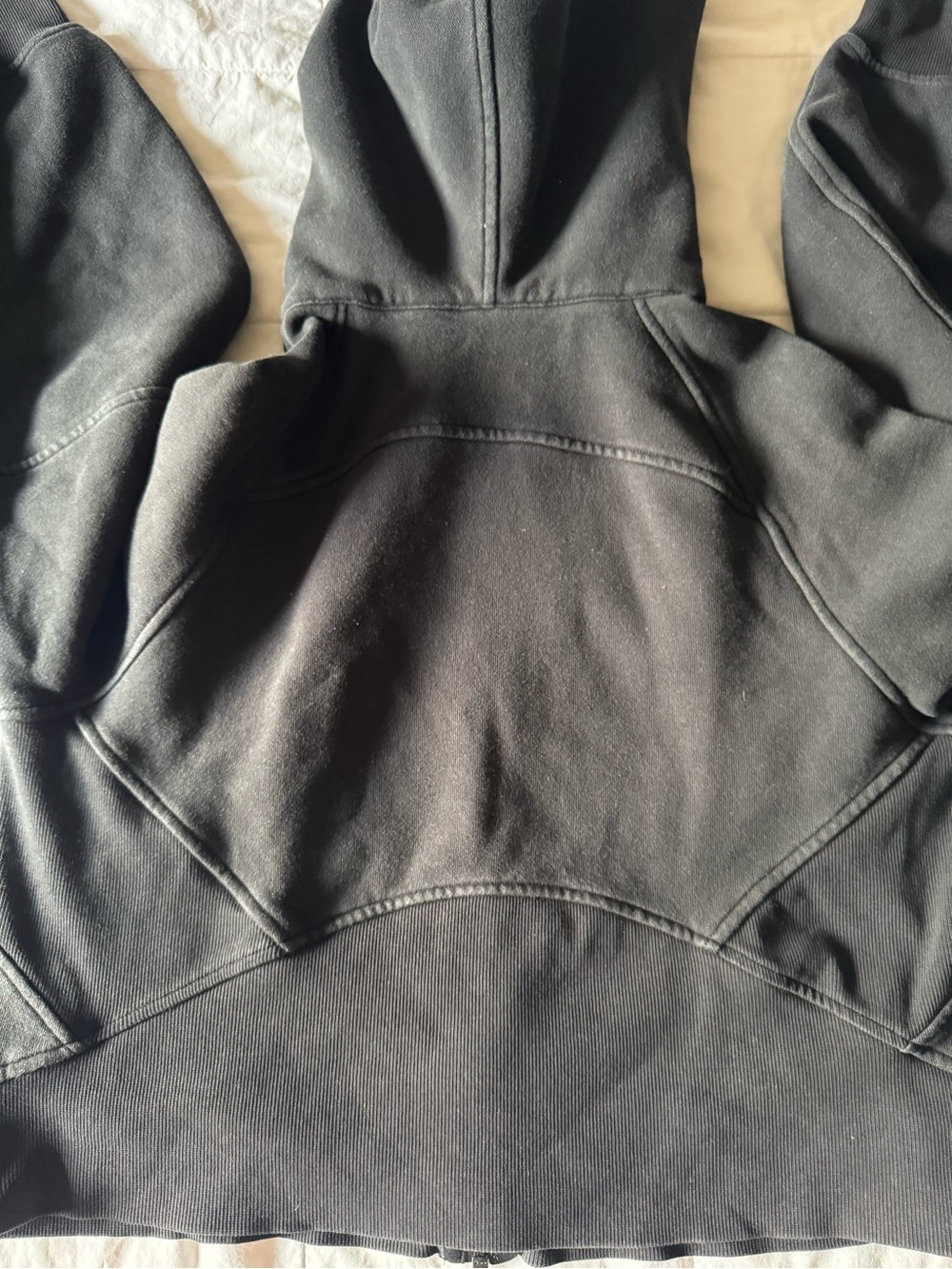 Women's black hoodie with Lululemon logo - Picture 3 of 4